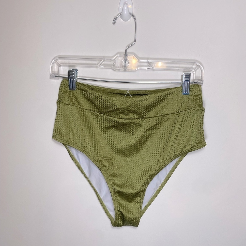 NWT Cupshe Shiny Green Bathing Suit Bikini Bottom Size Large